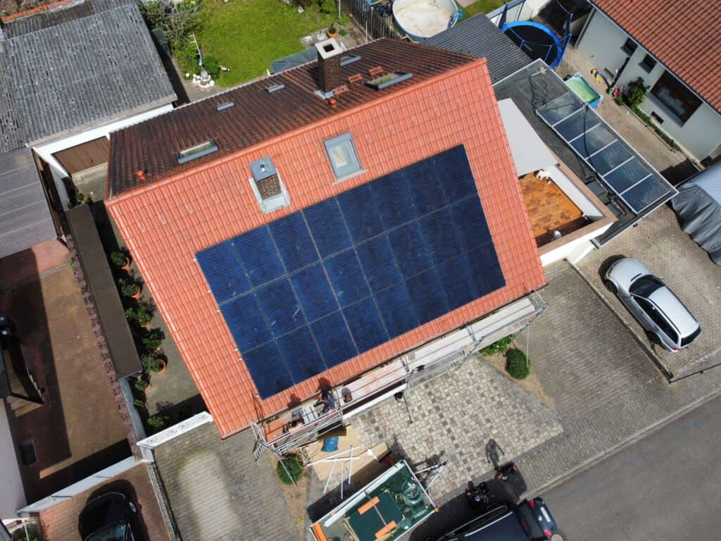 Glas/Glas Module mit 10,2 kWp im sonnigen Kronau